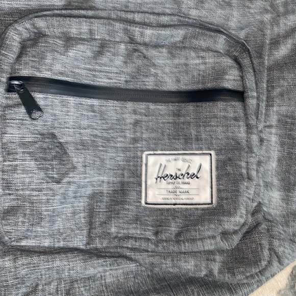 Herschel grey backpack - Picture 2 of 12